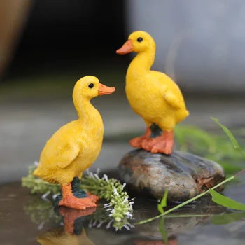 Yaratıcı çift küçük sarı ördek süslemeleri açık bahçe masa üstü döşeli balık gölet hayvan dekoratif el sanatları hediyeler