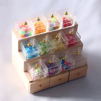 Fotoğraf Sahne 1: 12 Ölçekli Rol Oynamak Dollhouse vitrin rafı Ahşap Şeker Vitrin yiyecek kutusu tutucu Minyatür mağaza tezgahı